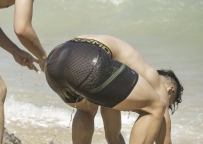 海边的粗腿小哥哥