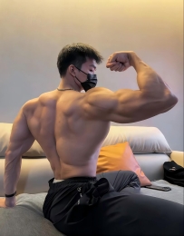 肌肉猛男第一弹