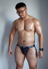 极品肌肉内裤帅哥