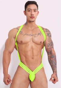 穿性感内衣的肌肉帅哥